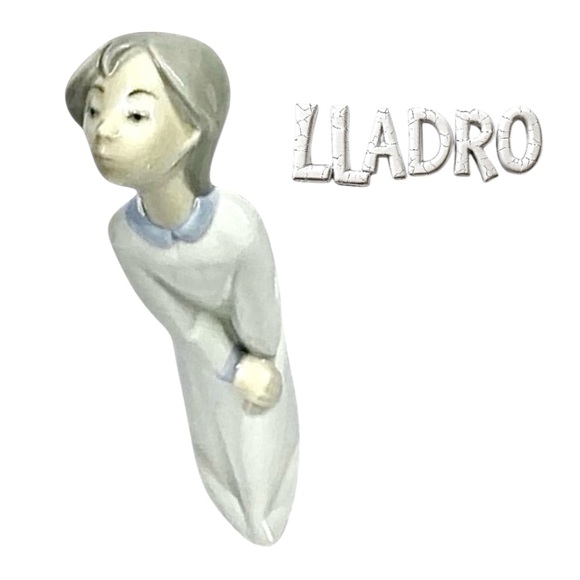 Other - Lladro Girl Kissing Figurine #4873 7.5” Retired 1974–1997 Love Romance EUC